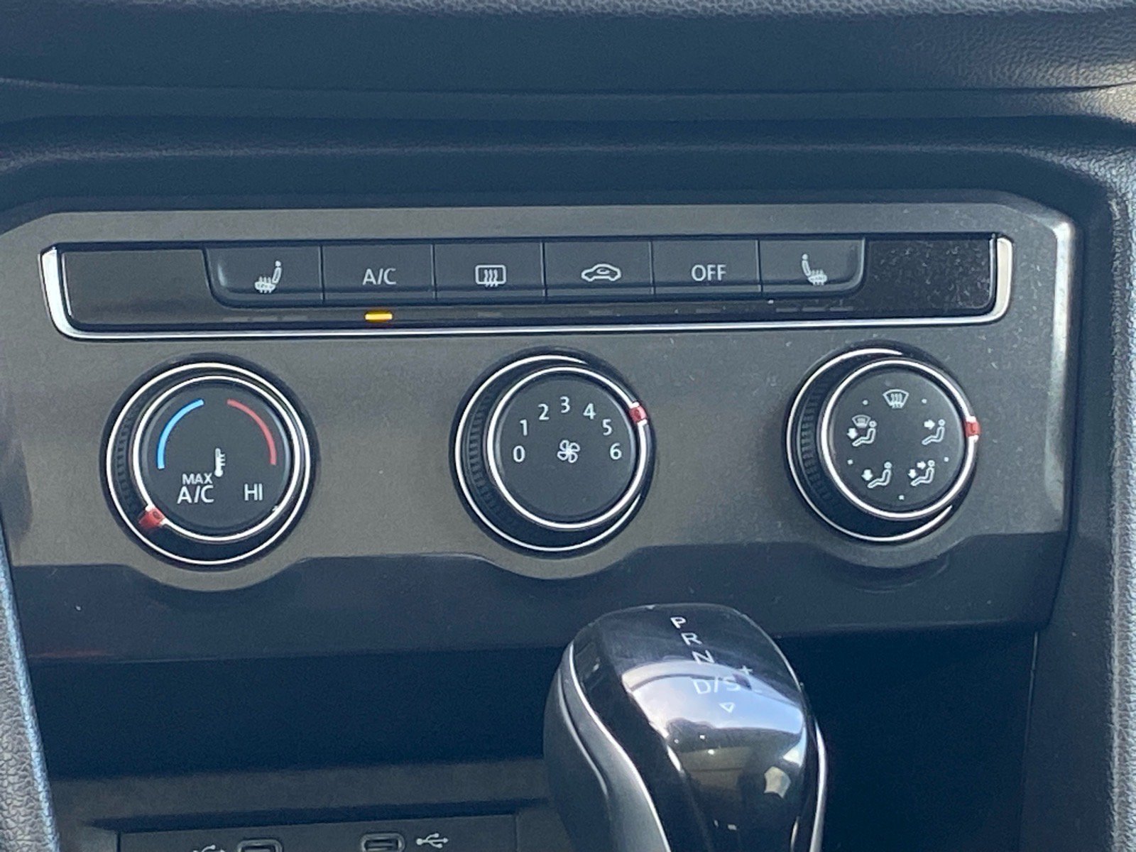 Certified 2024 Volkswagen Tiguan Wolfsburg Edition FWD image 7