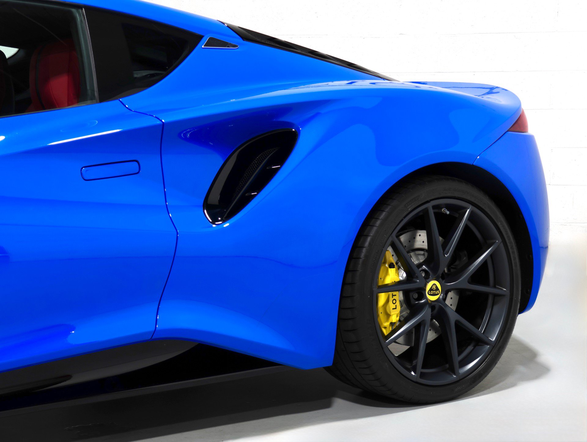 Used 2026 Lotus Emira RWD image 35