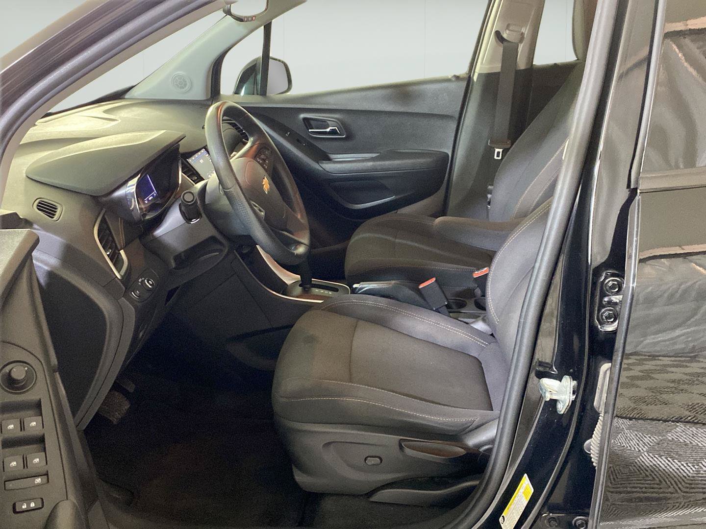 Certified 2020 Chevrolet Trax LS w/ Tint and Cruise Package FWD image 24