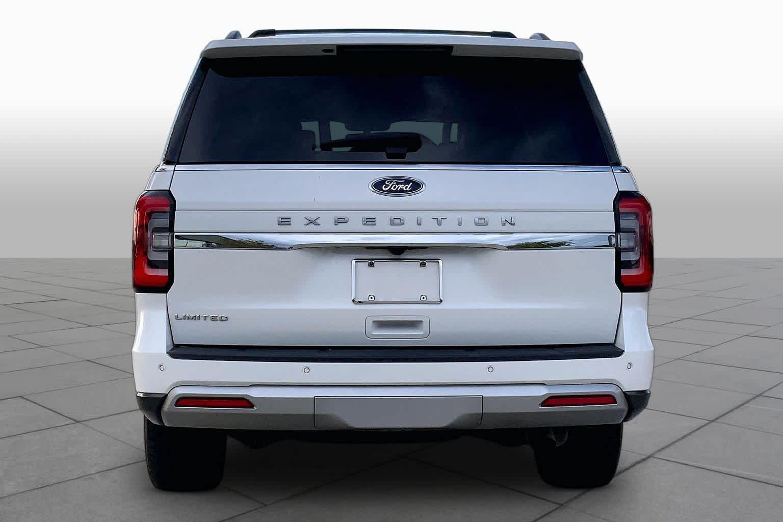 Used 2022 Ford Expedition Limited AWD/4WD image 5
