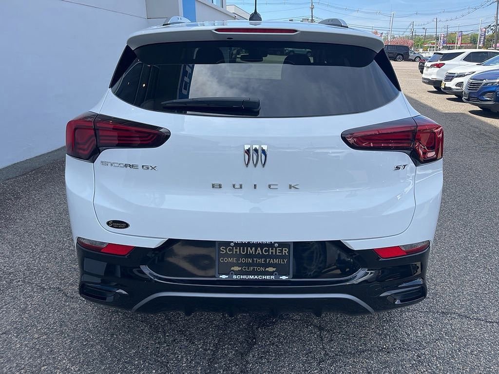 Used 2024 Buick Encore GX Sport Touring FWD image 6