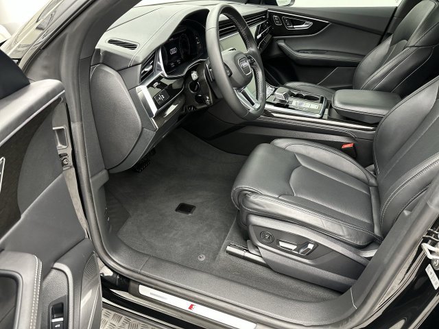 Used 2025 Audi Q8 Prestige AWD/4WD image 11