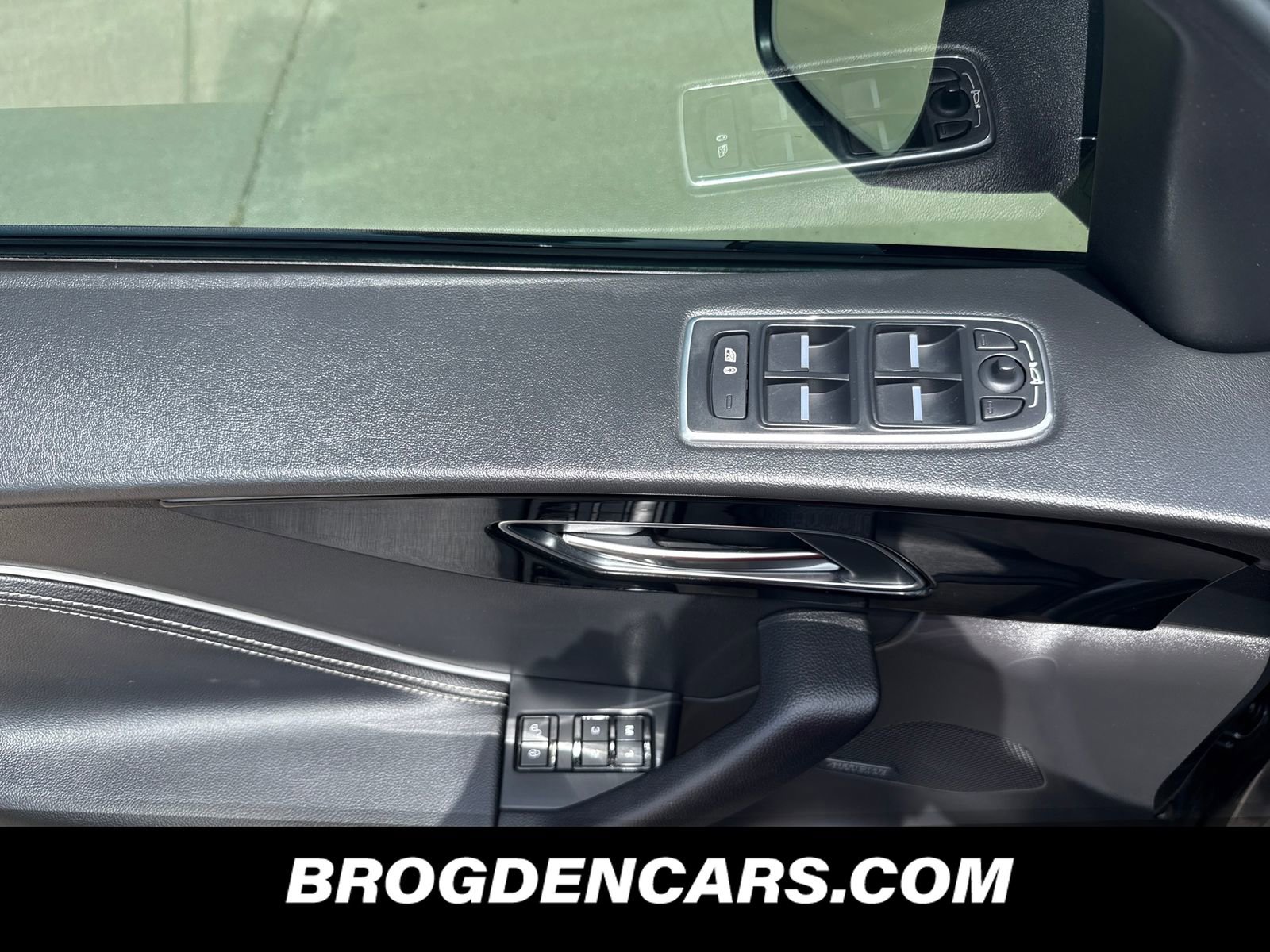 Used 2018 Jaguar F-PACE S AWD/4WD image 8