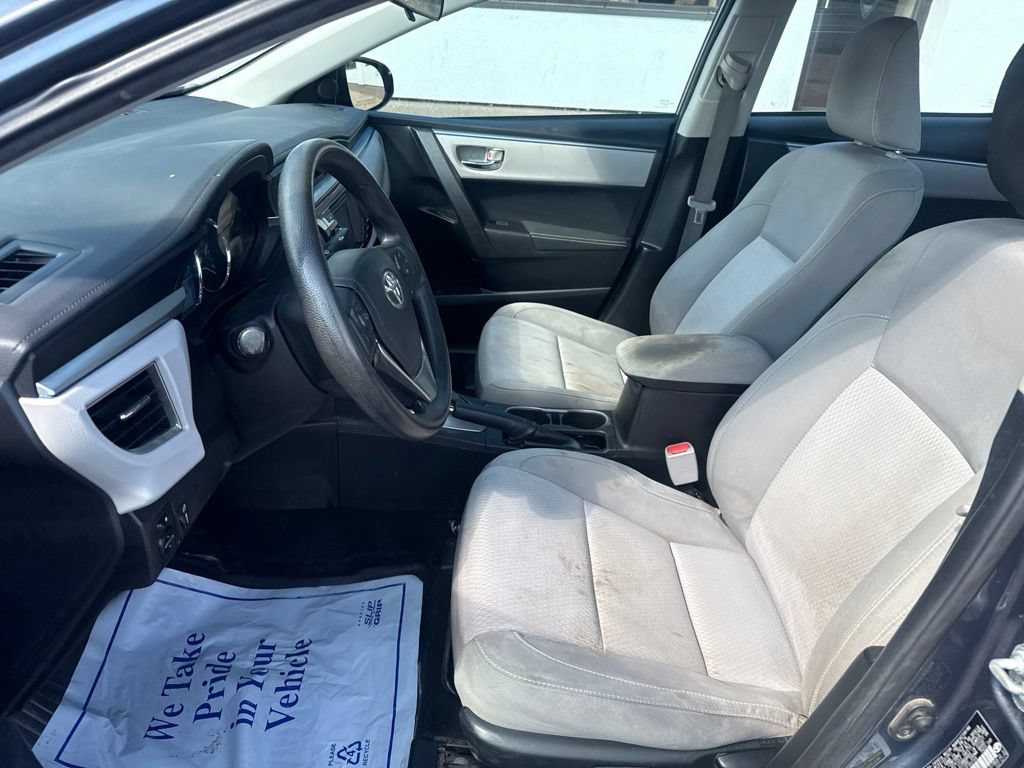 Used 2015 Toyota Corolla LE FWD image 19