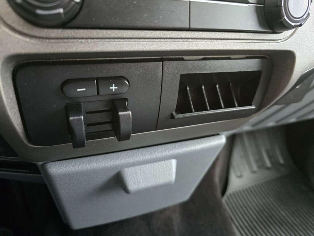 Used 2011 Ford F250 XLT w/ XLT Interior Pkg image 36