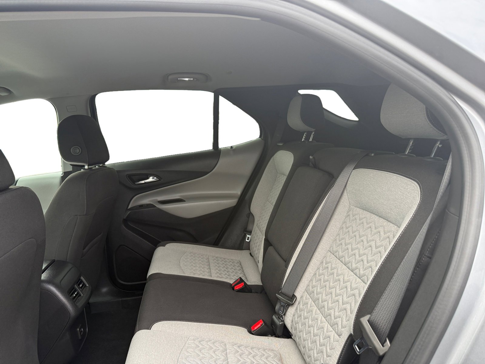 Used 2024 Chevrolet Equinox LS w/ LS Convenience Package FWD image 11