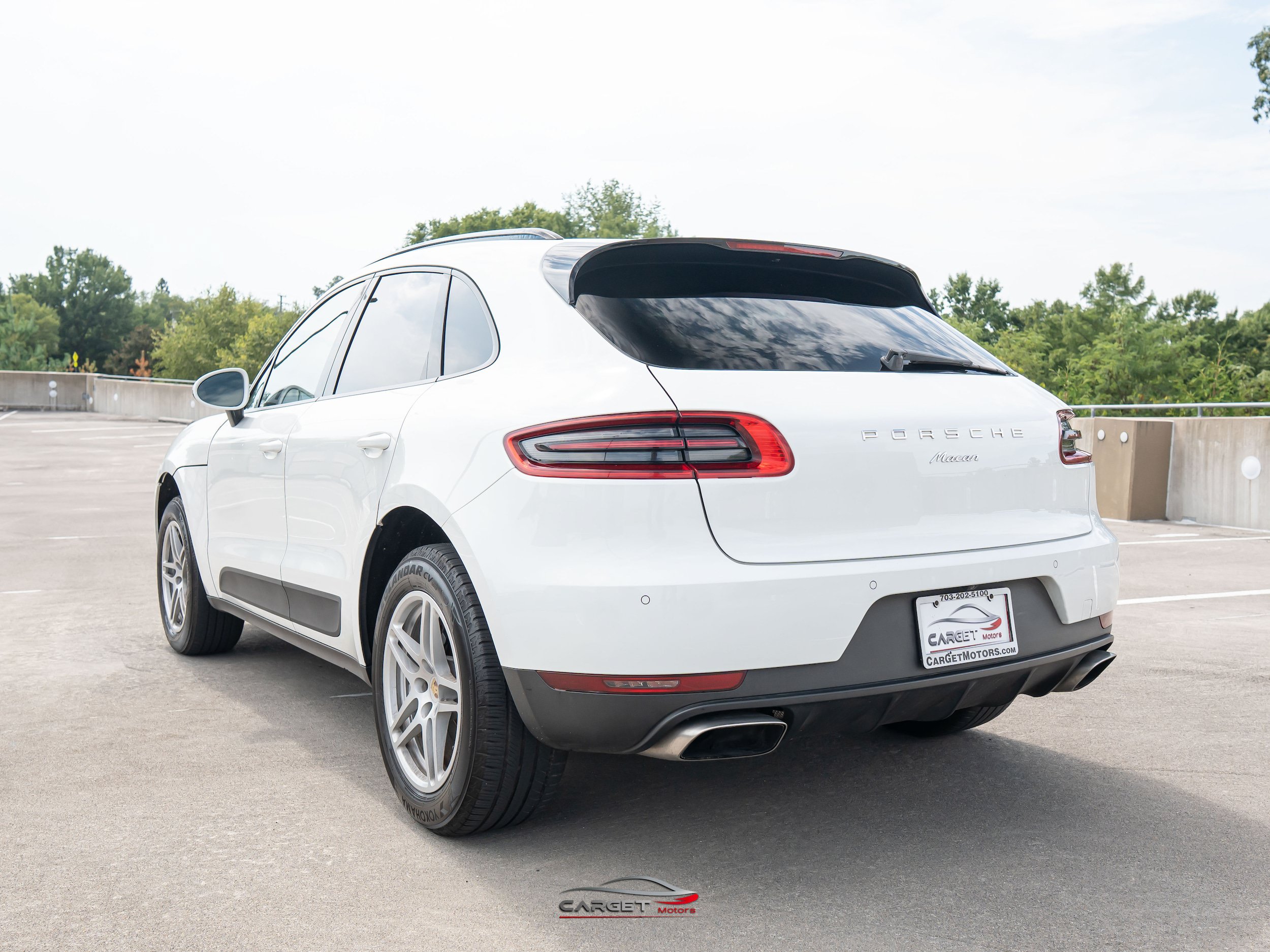 Used 2018 Porsche Macan AWD/4WD image 5
