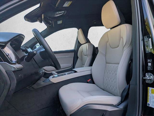 New 2026 Volvo XC90 T8 Plus w/ Protection Package Premier image 4