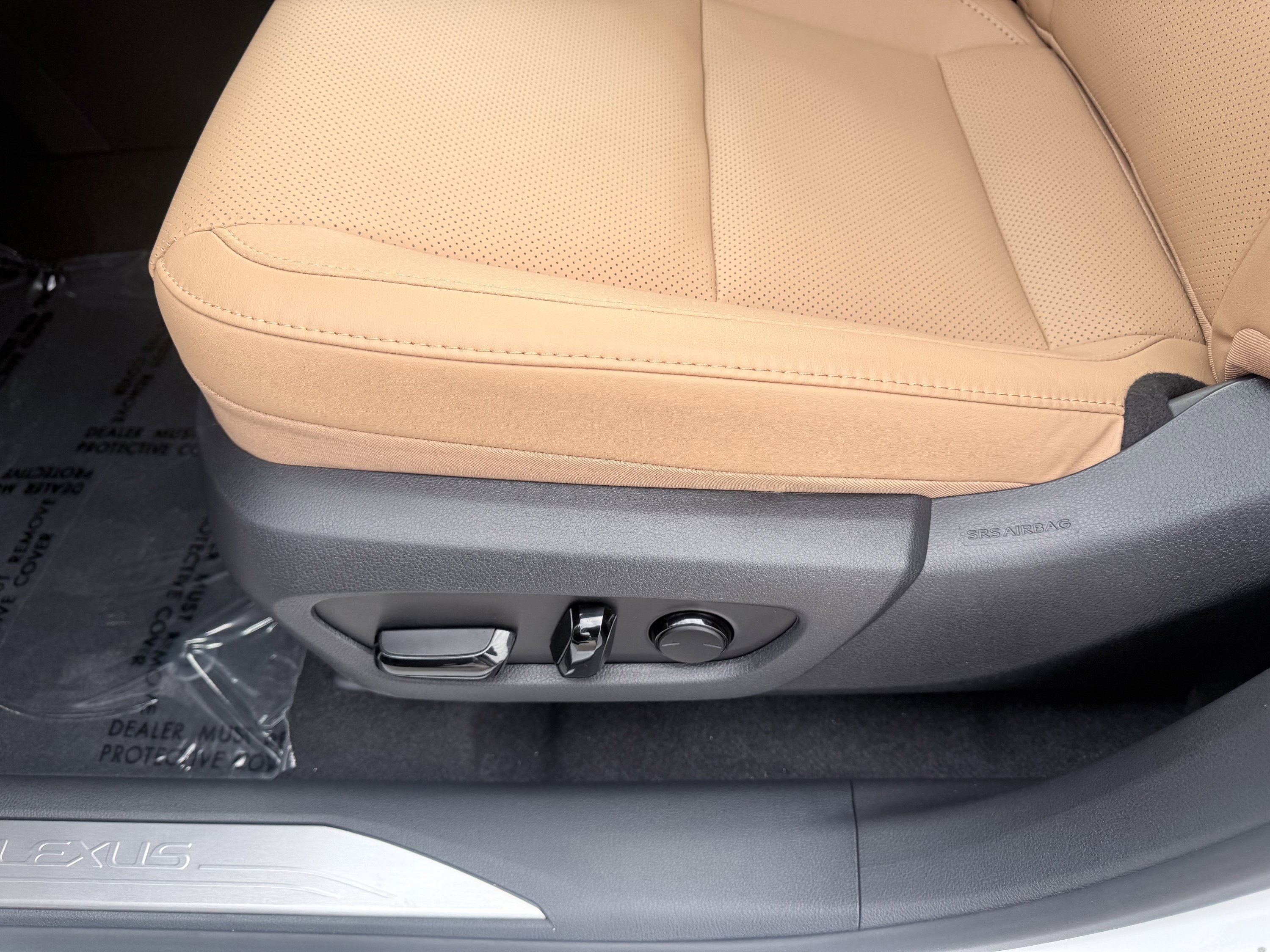 Used 2026 Lexus RX 350 FWD w/ Cold Area Package image 24