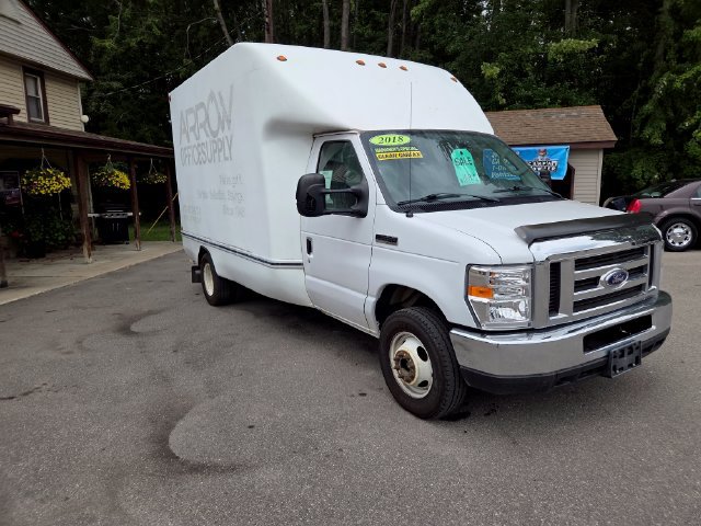 Used 2018 Ford E-350 and Econoline 350 Super Duty w/ Power Windows & Locks Group RWD image 8