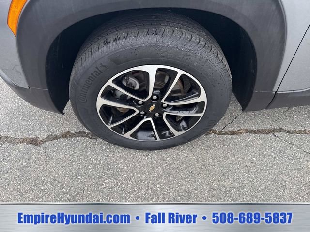 Used 2025 Chevrolet TrailBlazer LT AWD/4WD image 12