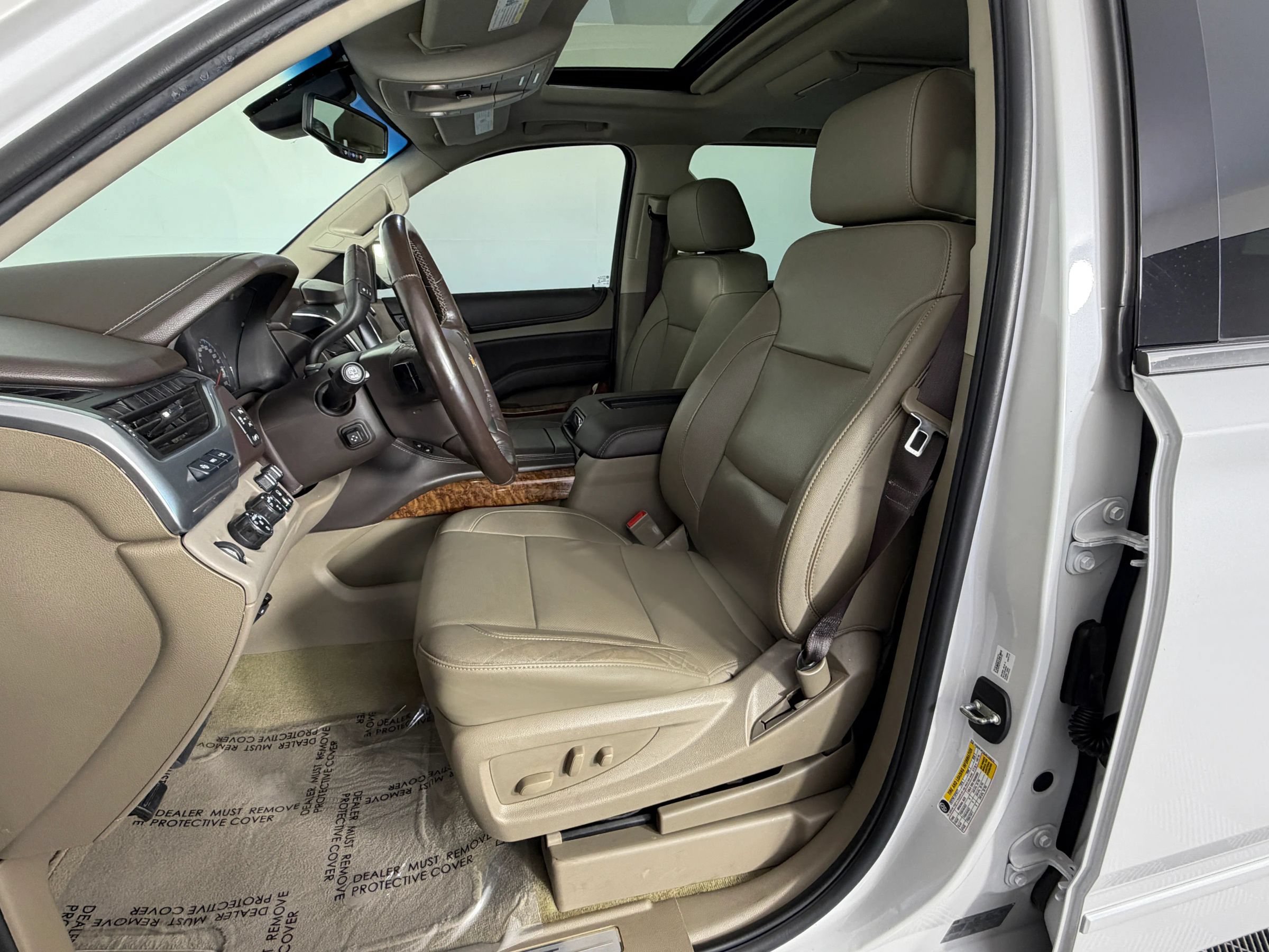 Used 2018 Chevrolet Suburban Premier AWD/4WD image 33