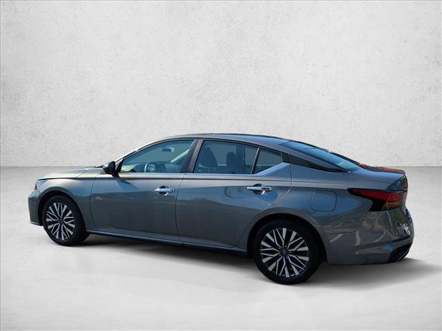 Used 2025 Nissan Altima 2.5 SV FWD image 6