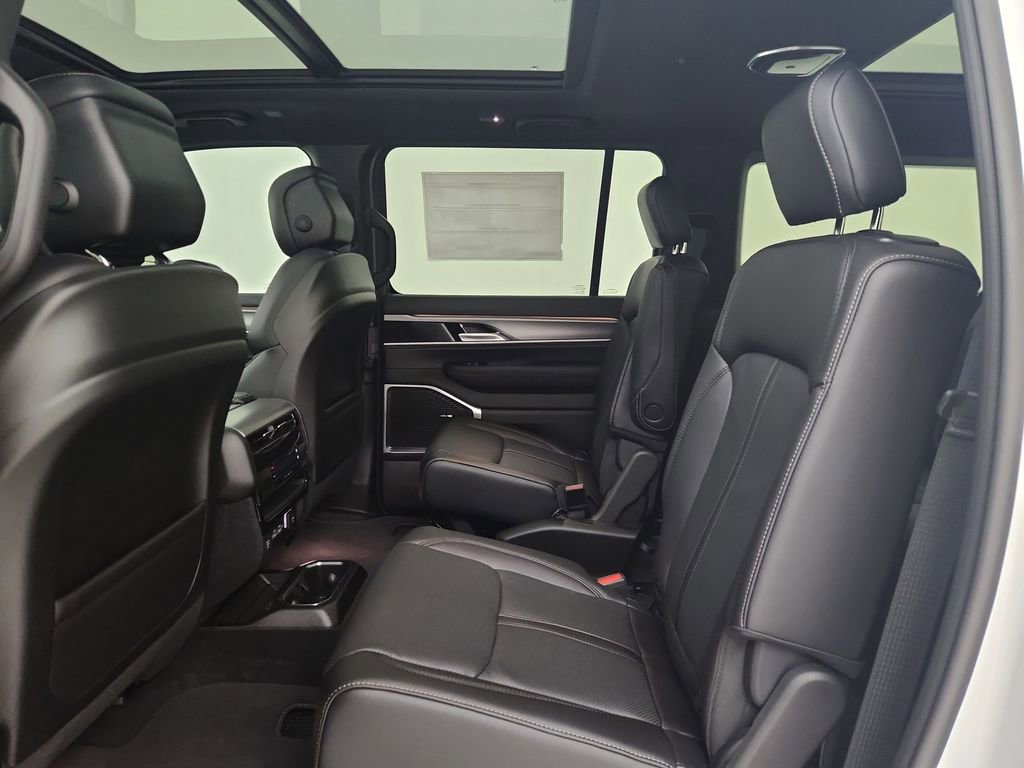 New 2026 Jeep Grand Wagoneer L 4WD image 32