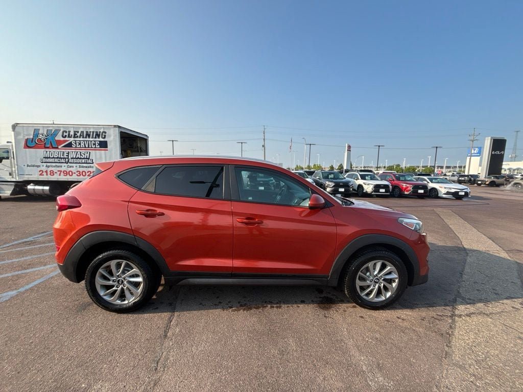 Used 2016 Hyundai Tucson SE w/ Option Group 02 AWD/4WD image 4