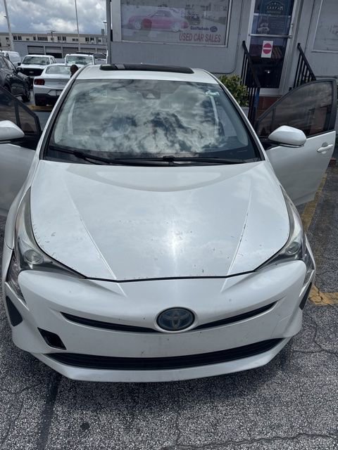 Used 2016 Toyota Prius Three w/ Advanced Technology Package FWD image 2