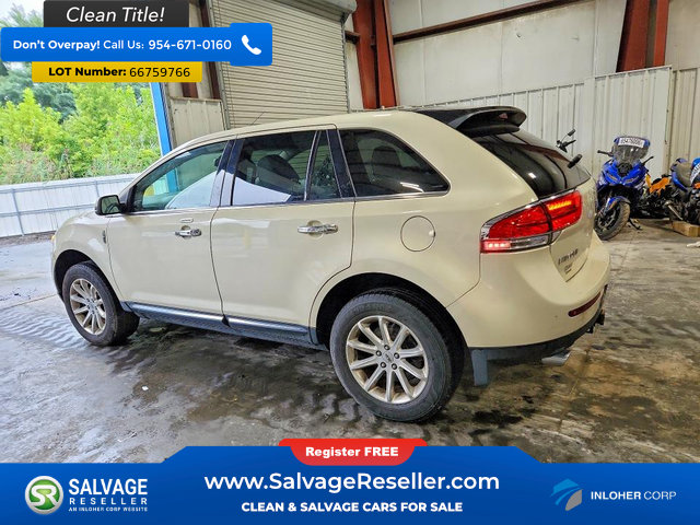 Used 2014 Lincoln MKX AWD w/ Equipment Group 101A image 3