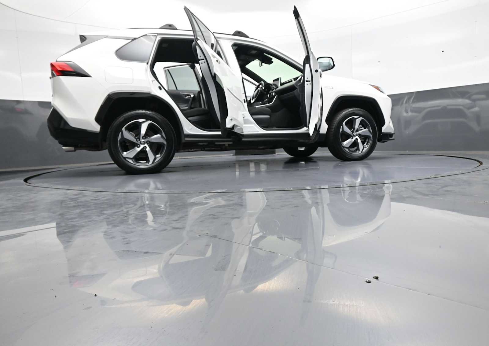 Used 2023 Toyota RAV4 SE w/ Weather & Moonroof Package AWD/4WD image 49