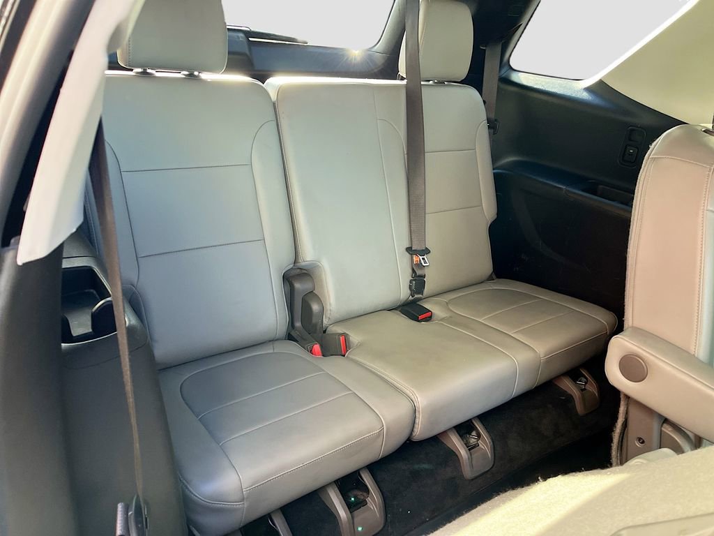 Used 2021 Chevrolet Traverse RS image 29