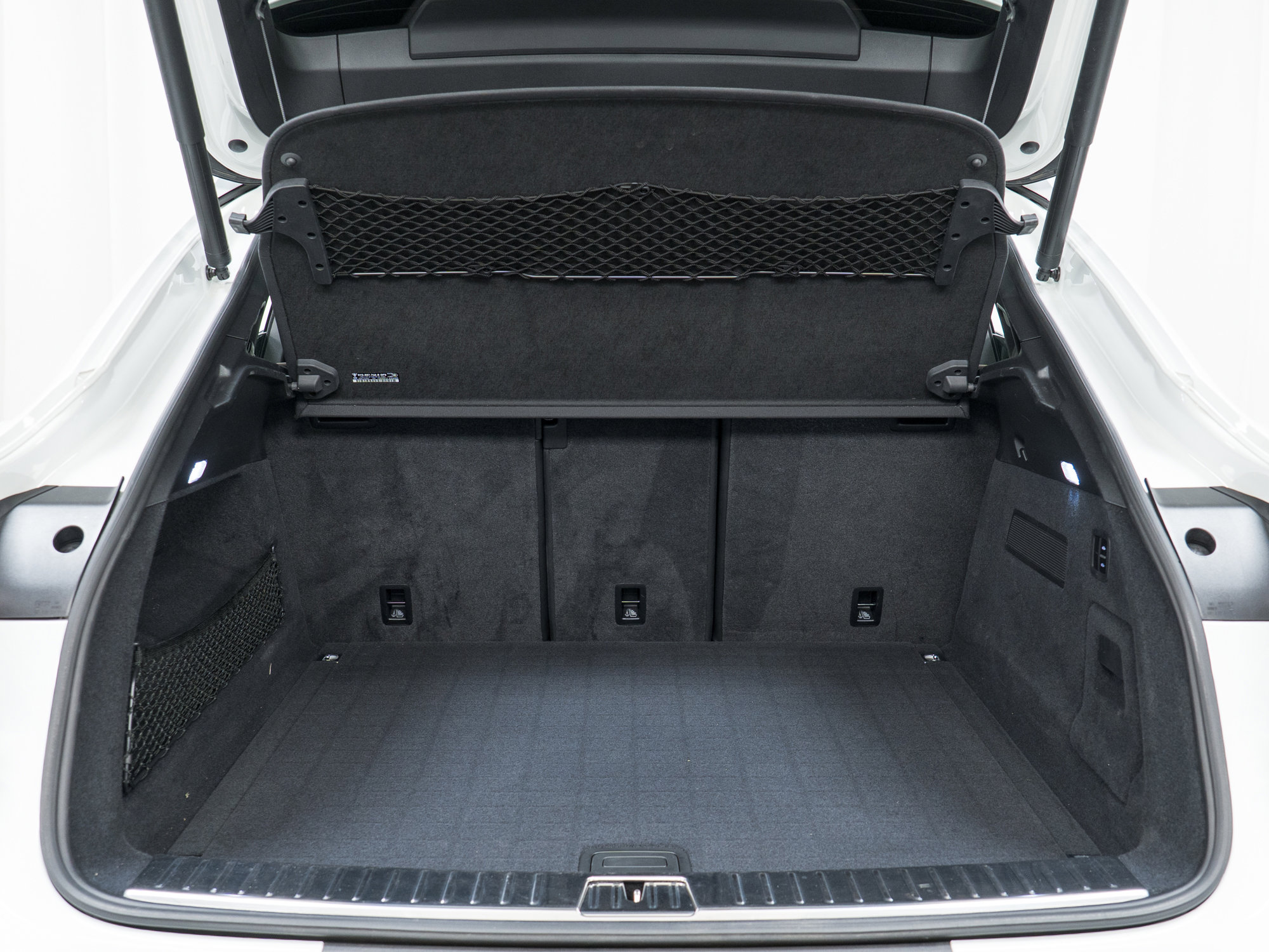 Certified 2020 Porsche Cayenne S image 13