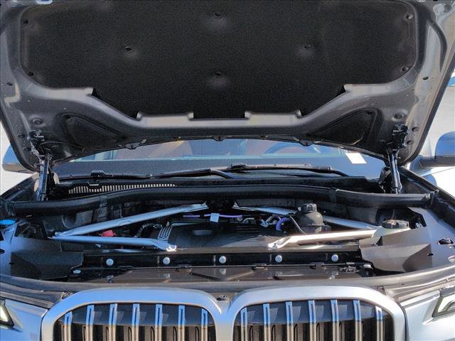 Used 2023 BMW X7 xDrive40i w/ Premium Package image 25