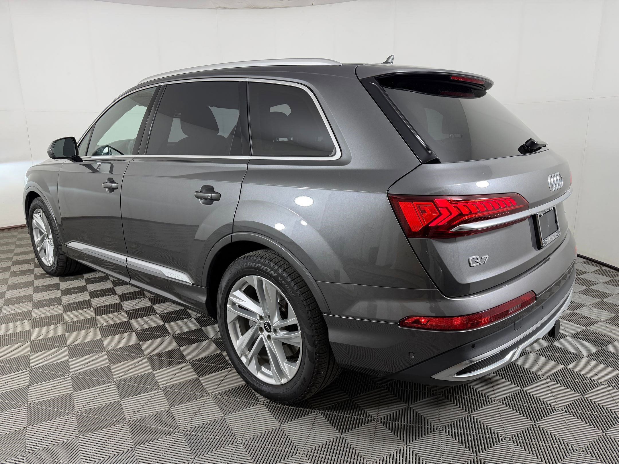 Certified 2021 Audi Q7 3.0T Prestige w/ Prestige Package AWD/4WD image 3