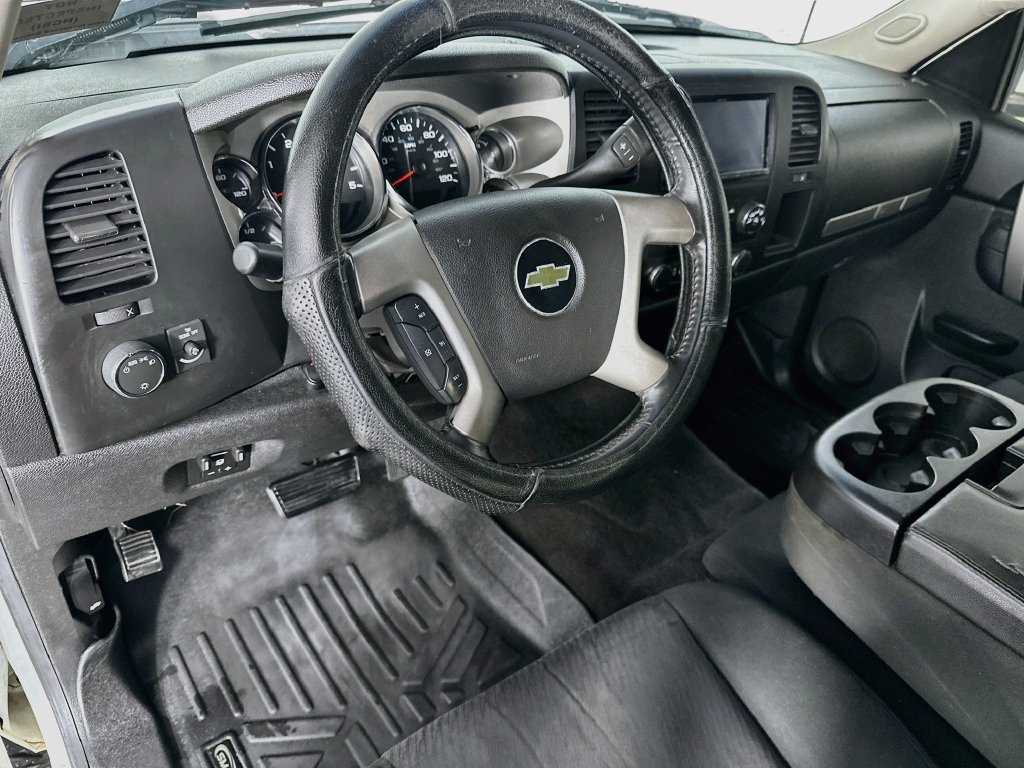 Used 2014 Chevrolet Silverado 2500 LT AWD/4WD image 26