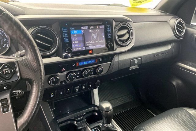Used 2019 Toyota Tacoma TRD Off-Road w/ TRD Premium Off Road Package AWD/4WD image 5