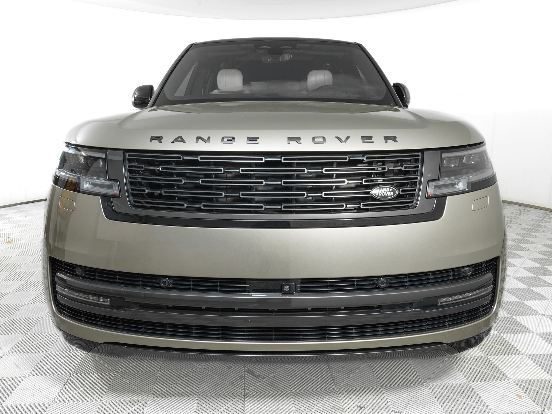 Used 2023 Land Rover Range Rover SE image 32