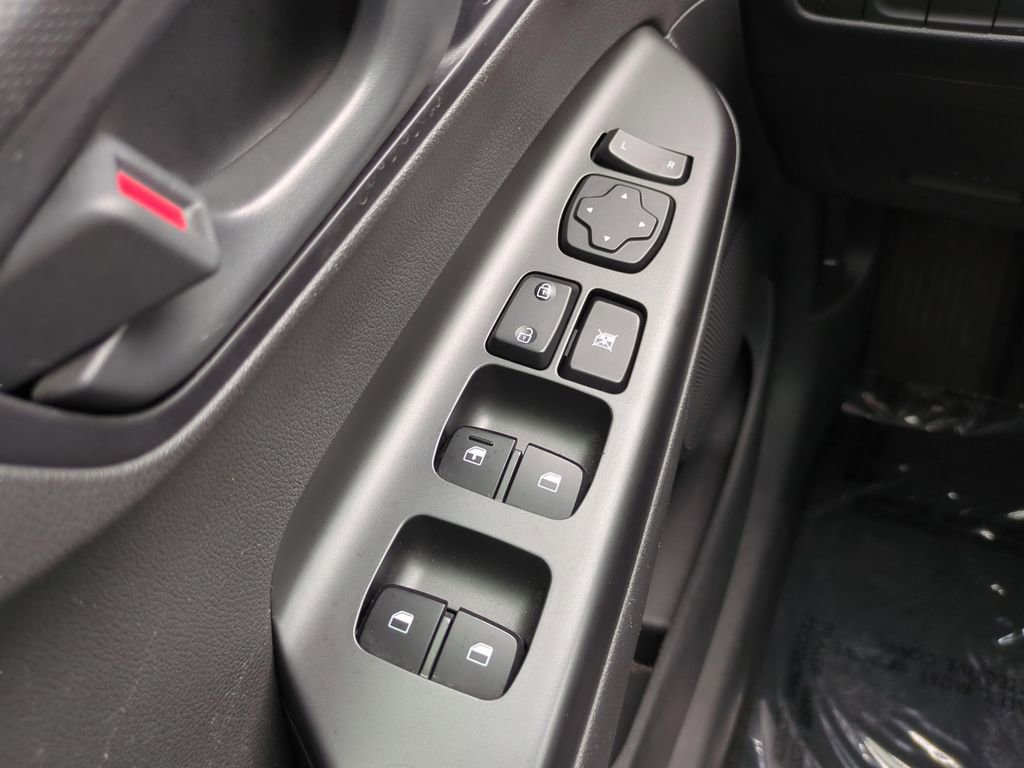 Certified 2021 Hyundai Kona SE FWD image 17