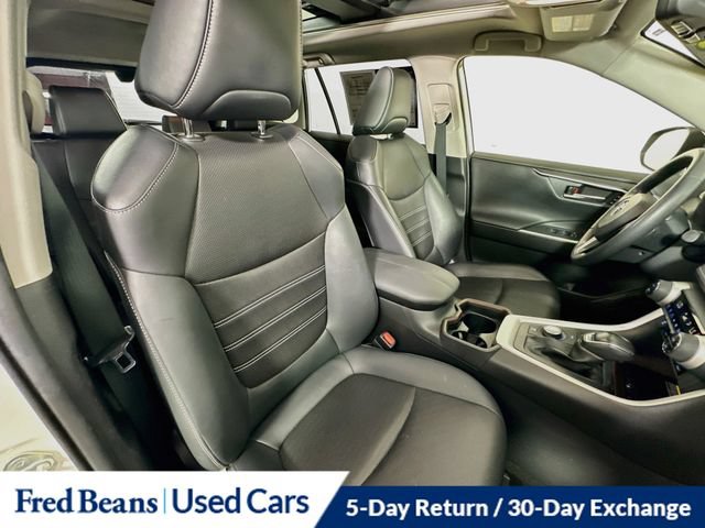 Used 2020 Toyota RAV4 Limited AWD/4WD image 37
