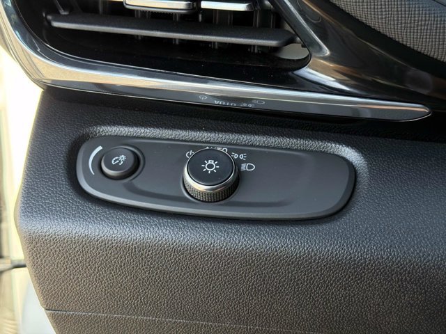 Used 2025 Buick Envista Sport Touring FWD image 27