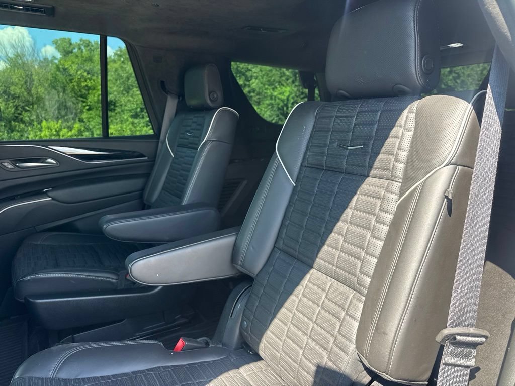 Certified 2023 Cadillac Escalade V w/ Heavy-Duty Trailer Package AWD/4WD image 24