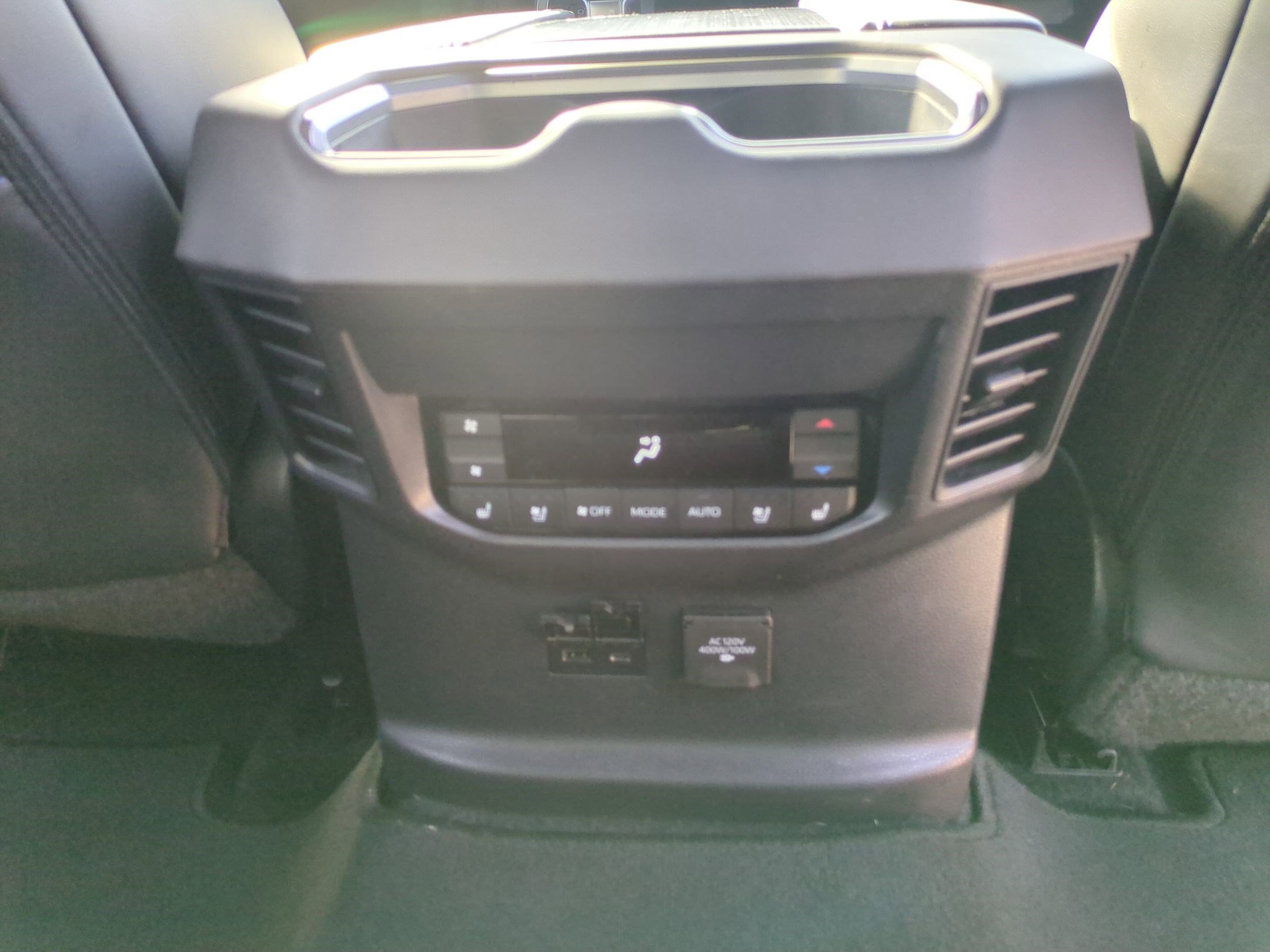 Used 2024 Toyota Sequoia Platinum image 29