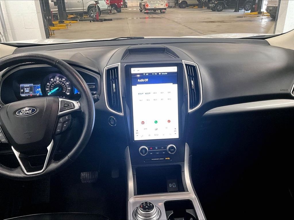 Used 2023 Ford Edge SEL AWD/4WD image 18