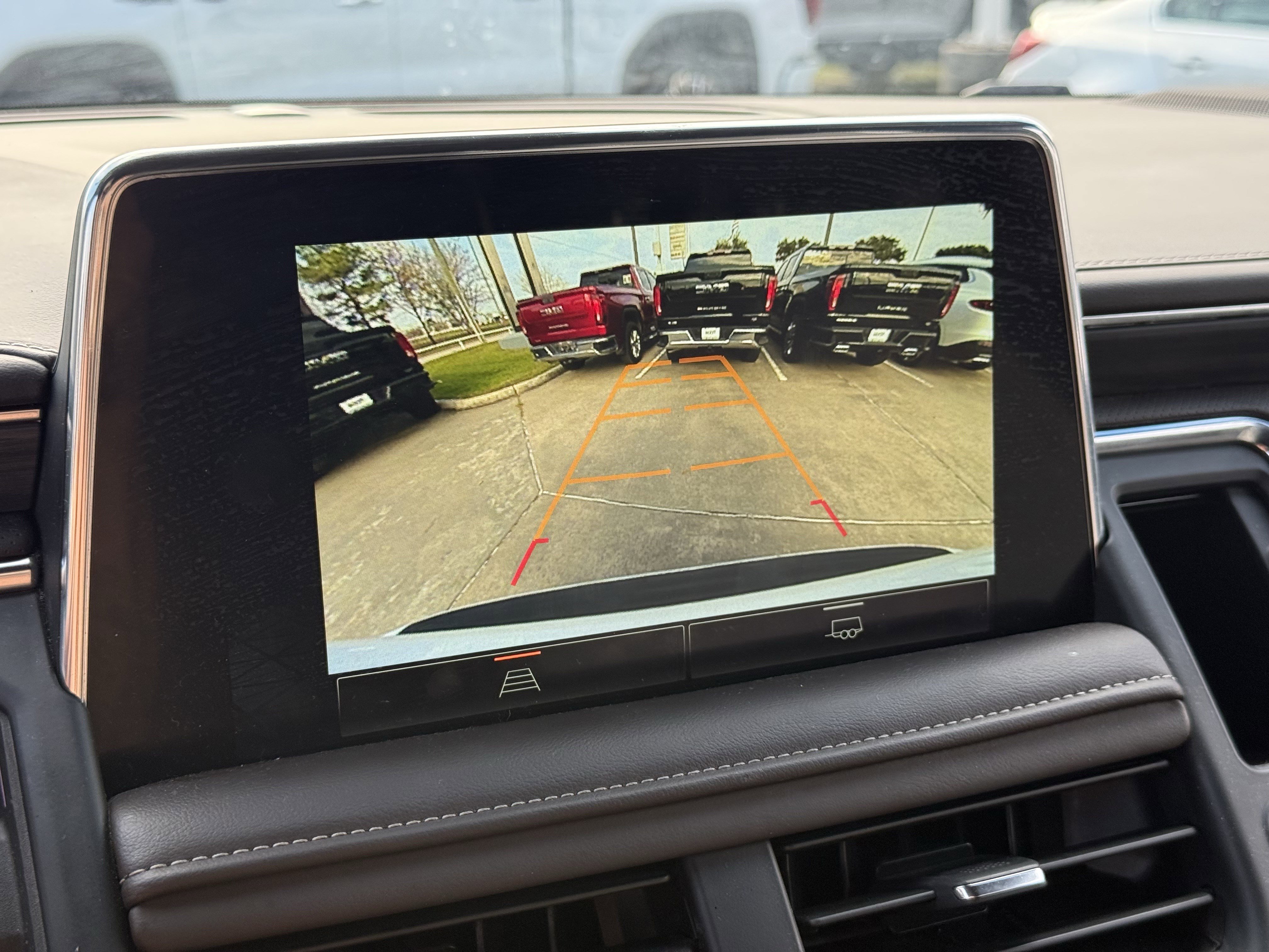 Used 2024 GMC Yukon SLT image 21