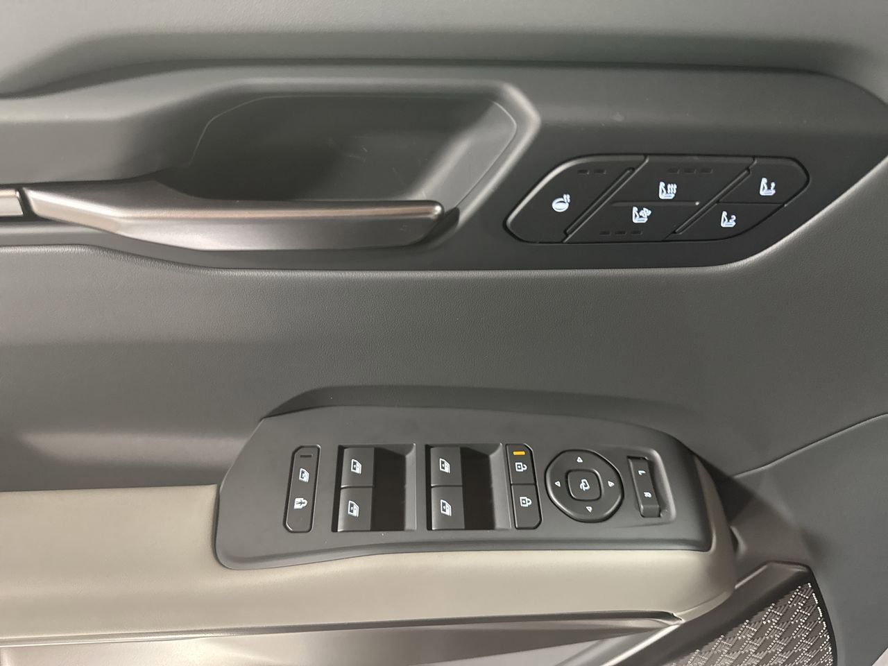 New 2026 Kia EV9 Wind image 17