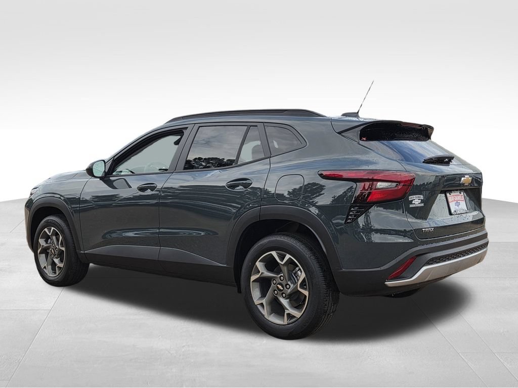 New 2026 Chevrolet Trax LT FWD image 7
