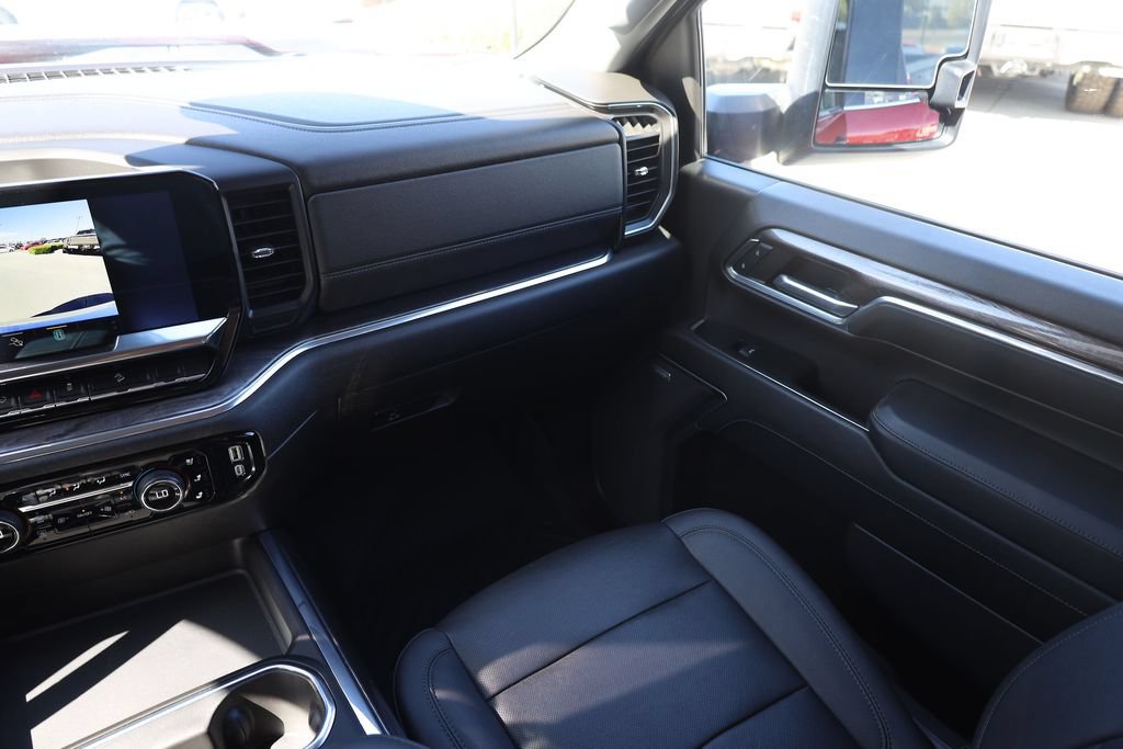 Used 2024 Chevrolet Silverado 3500 LTZ w/ LTZ Plus Package AWD/4WD image 20