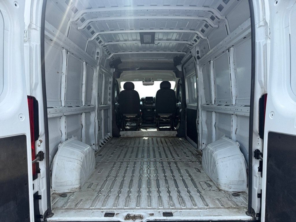 Used 2025 RAM ProMaster 2500 w/ Convenience Group FWD image 13