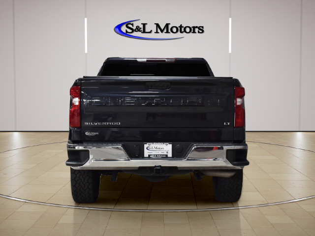 Used 2023 Chevrolet Silverado 1500 LT AWD/4WD image 9