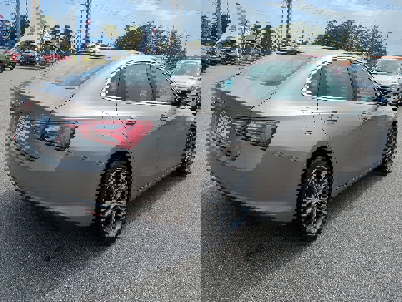 Used 2024 Chevrolet Malibu LT image 4