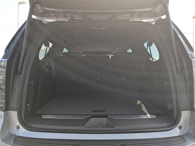 New 2025 Chevrolet Suburban Premier image 13