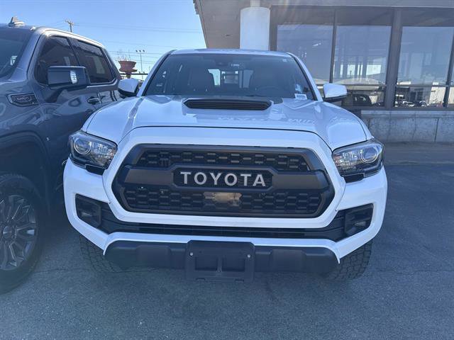 Used 2019 Toyota Tacoma SR image 2
