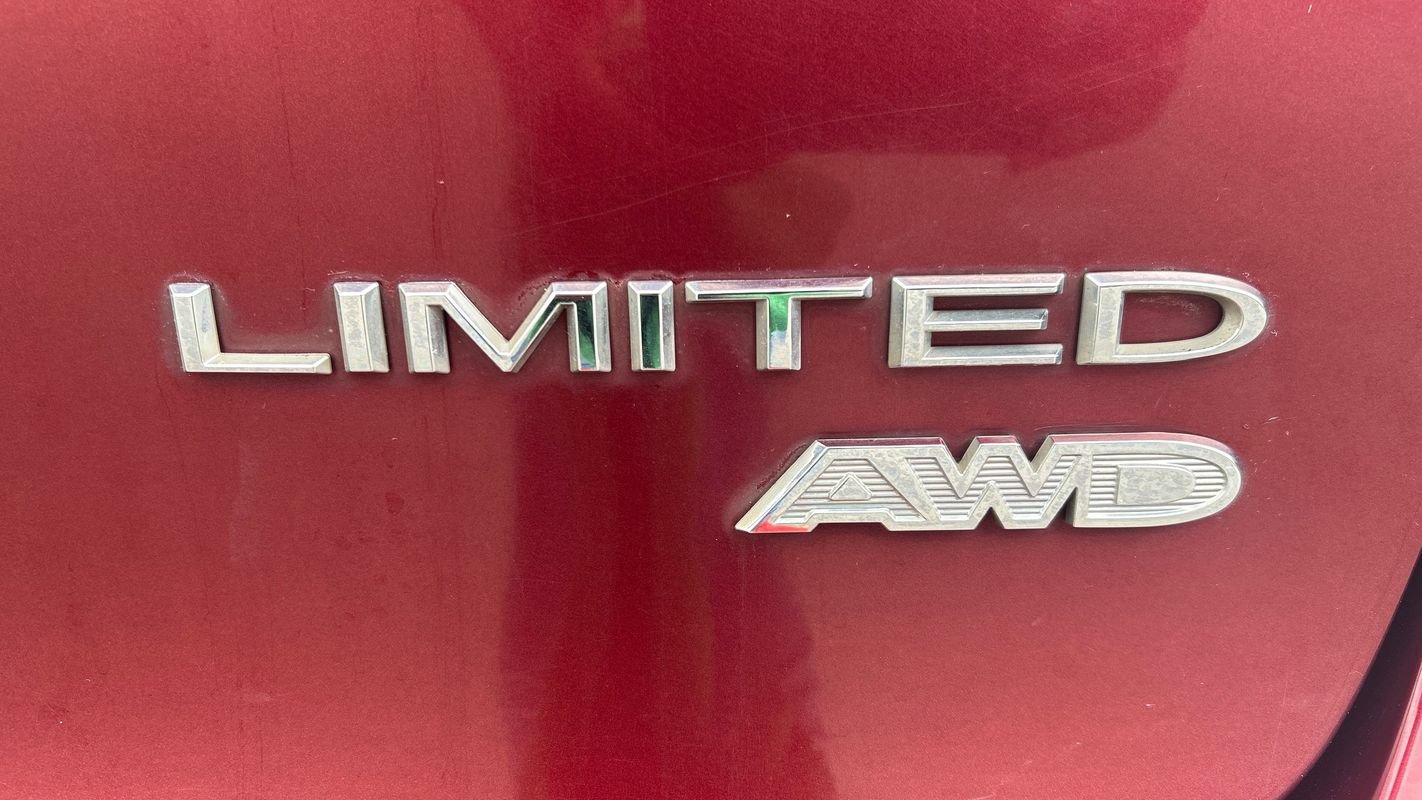 Used 2021 Chrysler Pacifica Limited w/ Premium & Safety Sphere Group AWD/4WD image 15