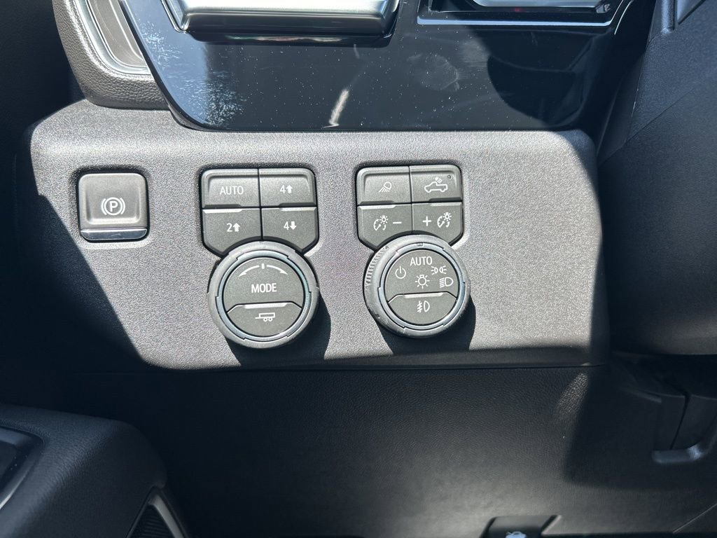 New 2026 Chevrolet Silverado 2500 LTZ image 24