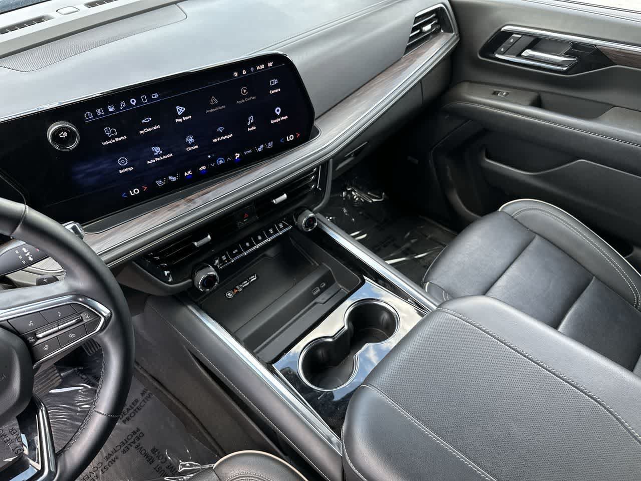 Used 2025 Chevrolet Tahoe Premier AWD/4WD image 24
