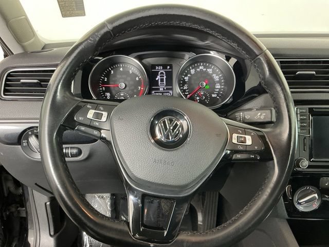 Used 2016 Volkswagen Jetta SEL w/ Lighting Package FWD image 16