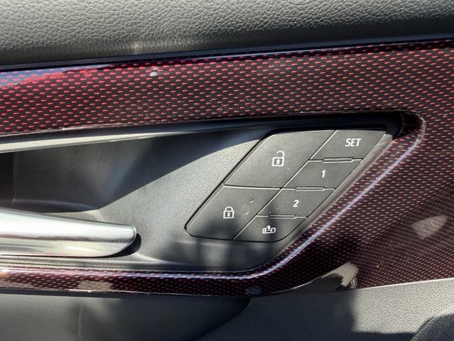 New 2027 Chevrolet Traverse RS w/ LPO, Floor Liner Package FWD image 23