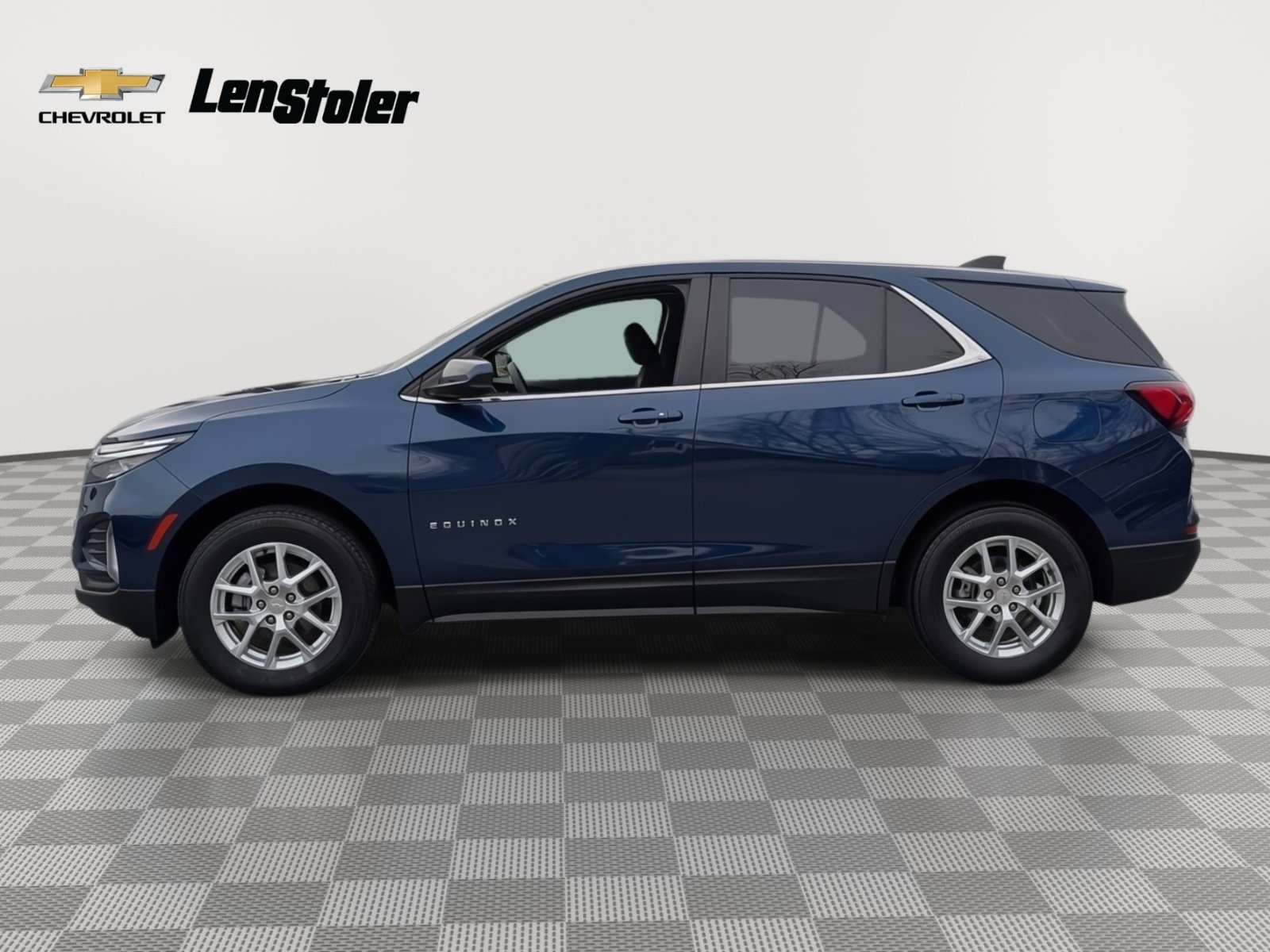 Used 2022 Chevrolet Equinox LT w/ LPO, Floor Liner Package image 2